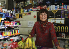 Chasing Away A Thief With Bananas - Global News