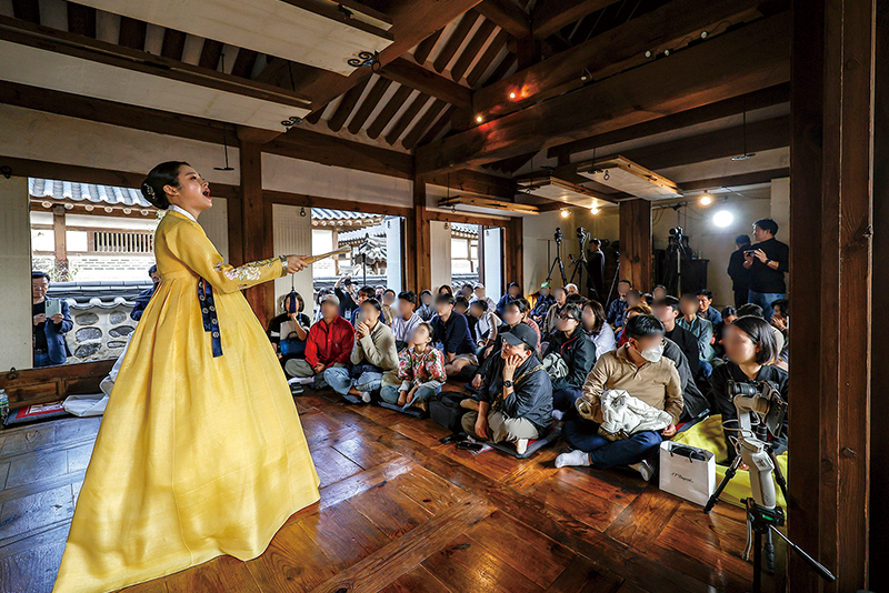 The Art of Pansori: Korea’s Traditional Storytelling - Arts